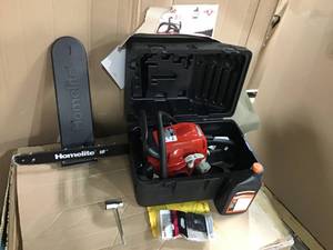 lot 48 image: Homelite Chain Saws 18 in. 42 cc Gas Chainsaw UT10680A &nbspin good condition 