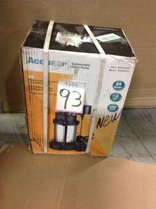 lot 93 image: 12 HP Cast Iron Base Sump Pump &nbspin good condition 