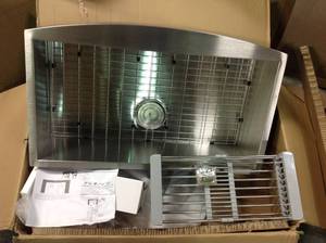 lot 98 image: AKDY 33 x 20 x 9 Stainless Steel Apron Farmhouse Handmade Kitchen Sink Dish G &nbspin good condition 