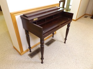 lot 17 image: Antique Mahogany Wood Desk