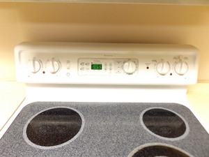 lot 55 image: General Electric Spectra Electric Stove Model #JBP78WOB2WW
