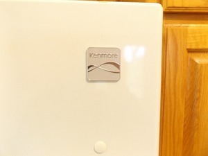 lot 59 image: Kenmore Refrigerator and Freezer Model #79568032212
