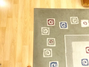 lot 40 image: Large 130 x 94 Area Rug