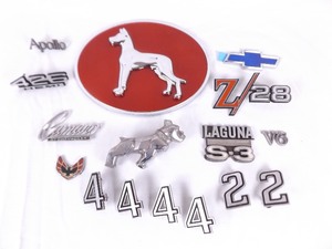 lot 92 image: Lot of Vintage etc. Collectible Car emblems