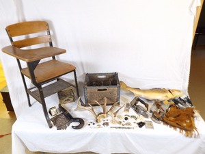 lot 116 image: Lot of Misc. Antique etc. Decor, Jewelry, etc.