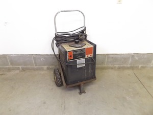 lot 131 image: Craftsman Dual Range 230 Amp Arc Welder