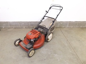 lot 136 image: Toro GTS High Wheel 22 6.5 hp Recycler Mower Model #20016