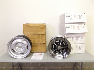lot 144 image: Set of 4 and a Set of 3 (7 Total) NEW and Refurbished Vintage Car Rims