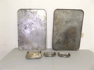 lot 148 image: Lot of Blu Point etc. Magnetic etc. Drip Pans