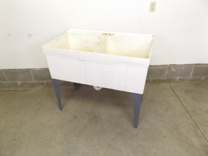 lot 182 image: Fiberglass Double Slop Sink