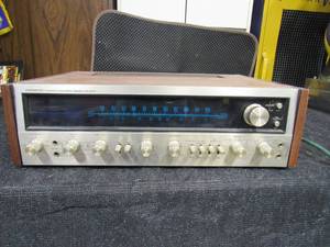 lot 13 image: Vintage (1972 - 1974) Pioneer SX 828 Receiver