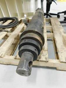 lot 29 image: Parker Dump Box Hydraulic Cylinder