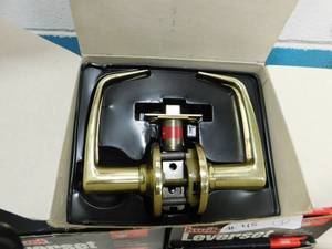lot 45 image: 7 - Kwikset Leverset