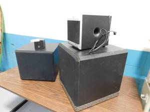 lot 70 image: Misc. Speaker Lot