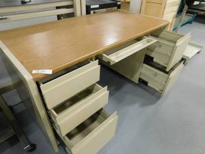 lot 120 image: Metal Desk - 30 x 60