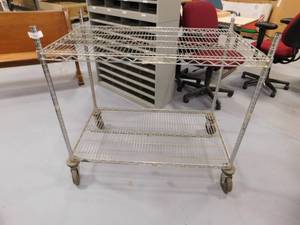 lot 146 image: Metro Rack - 42 x 24 x 40(h)