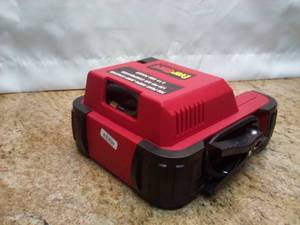 lot 1 image: Everstart JUS750CE Jump Starter w 120 PSI Digital Compressor