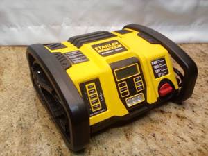 lot 2 image: Stanley PP1DCS Fatmax 1000 Peak Amp Power Station