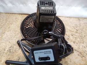 lot 24 image: Auto Drive 12 Volt 6 Car Clip-On or Dash Mount Fan, Black