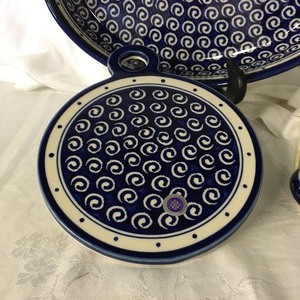 lot 28 image: Polish Dish Variety Lot