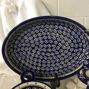 lot 26 image: Polish Dishes Serving Platter & Candle Holders