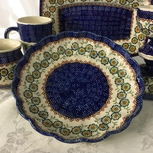 lot 31 image: Fun Polish Dessert Dish Lot and More