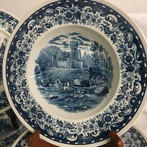 lot 43 image: Villeroy and Boch- Blue Castle