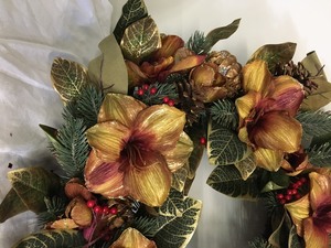 lot 145 image: Christmas Wreath