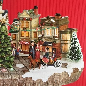 lot 139 image: LED Holiday Street Scene (NIB)