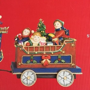 lot 138 image: LED Christmas Train (NIB)