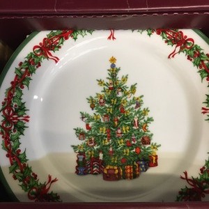 lot 150 image: Radko Package of Salad Plates- Set of Four