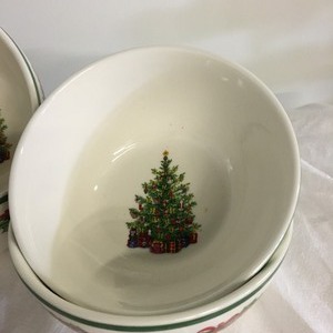 lot 123 image: Christopher Radko Cereal Bowls