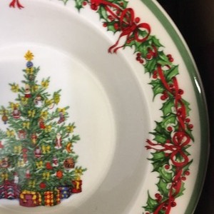 lot 120 image: Christopher Radko Soup Bowls- Set of Four