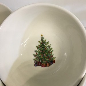 lot 121 image: Christopher Radko Cereal Bowls