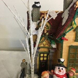 lot 157 image: Christmas House