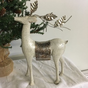 lot 162 image: Tabletop Tree with Two Deer