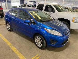 lot 2 image: 2011 Ford Fiesta S