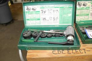 lot 127 image: Greenlee Ratchet Knockout Driver 19041906SB, Metal Case