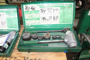 lot 128 image: Greenlee Ratchet Knockout Driver 19041906SB, Metal Case