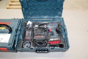 lot 148 image: Bosch 18V Cordless Drill, Battery, Charger, Drill Bits, Case