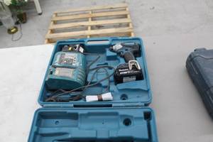 lot 144 image: Makita 18V Cordless Impact Drill, Battery(2), Charger, Case