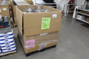 lot 198 image: Lot of (Approximately 32) High Bay Cage Lights