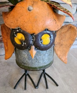 Adorable Painted Metal Owl Plant Stand