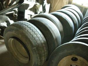 lot 244 image: 8 Used 225 TruckTrailer Steer Tires