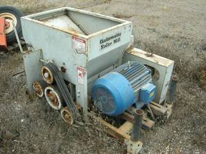 lot 10 image: Automatic Roller Mill