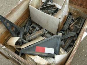 lot 25 image: Trailer Outrigger Brackets
