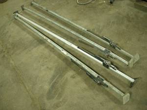 lot 91 image: 4 Cargo Bars