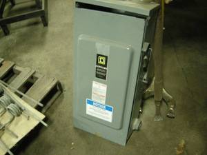 lot 105 image: Square D General Duty Safety Switch