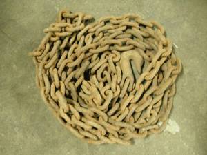 lot 122 image: 19 Log Chain