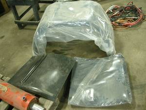 lot 141 image: Truck Fender Parts